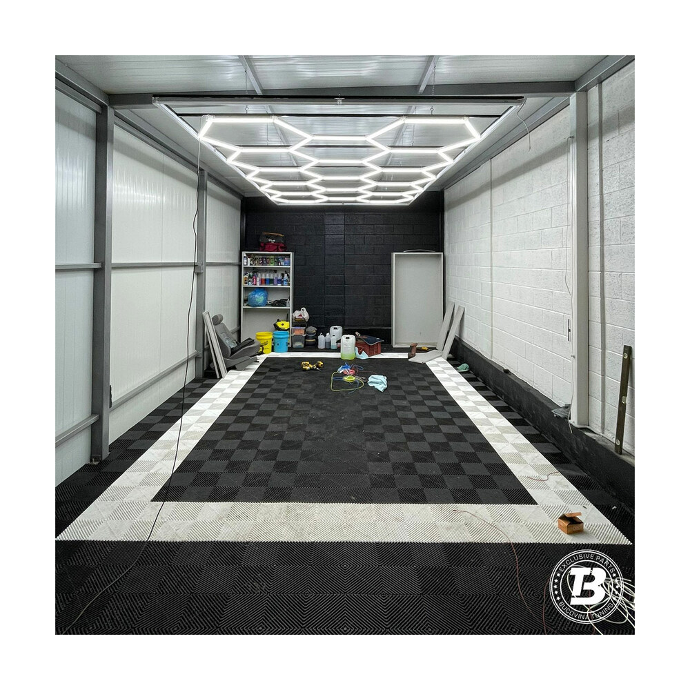 Pardoseală modulară pentru garaj și Ateliere detailing - alb Pardoseală modulară pentru garaj și Ateliere detailing - alb
