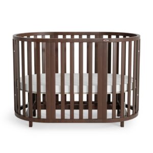 Pătuț evolutiv rotund-oval Maribelle 9 în 1, nuc, vedere de ansamblu