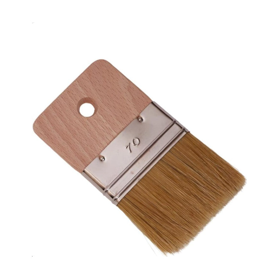 Pensulă Spalter de 70 mm cu păr natural, virolă metalică nituită și mâner din lemn deschis la culoare Pensulă Spalter de 70 mm cu păr natural, virolă metalică nituită și mâner din lemn deschis la culoare