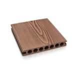 Placă deck WPC maro cu fața 3D, cu desen de lemn în relief