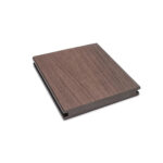 Placă decking WPC coextrudată maro, cu profil plin și canal lateral