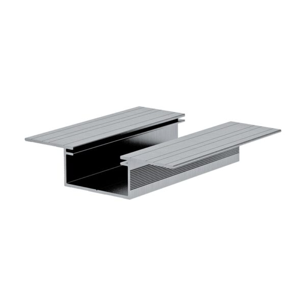 Profil structural din aluminiu EJOT tip omega în perspectivă, cu aripile laterale nervurate pentru prinderea plăcilor