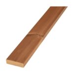 Profil de fațadă din pin tratat termic, maro-caramel, rindeluit, cu muchii rotunjite și un nod pe fața lungă