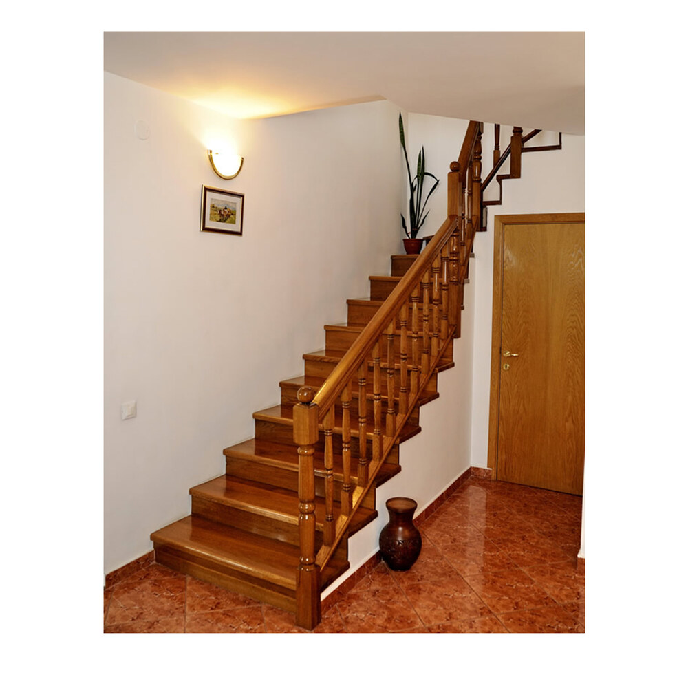 Scară din lemn la comandă SC01 Scară din lemn la comandă SC01