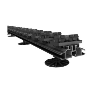 Șină Top Rail din aluminiu negru, cu cleme de plastic deasupra și două picioare de reglaj cu talpă rotundă dedesubt